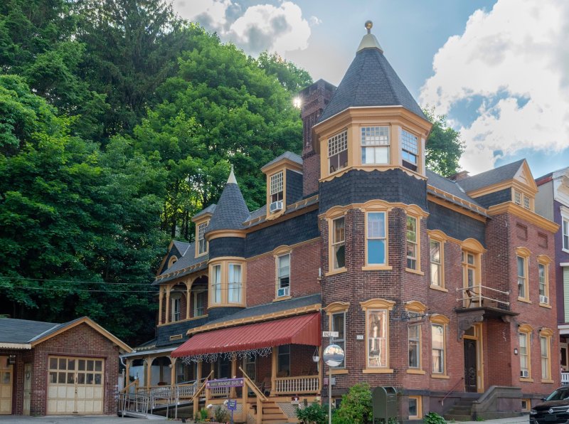 Dog Friendly Lodging Near Jim Thorpe Pa